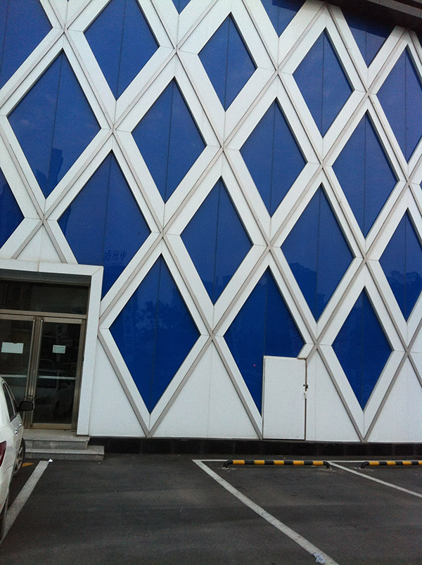 家電、家具和建筑鋼化玻璃釉料在玻璃幕墻上的運(yùn)用